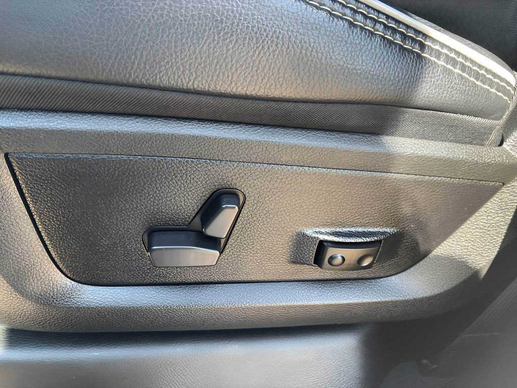 Used 2025 RAM 3500 Laramie image 22