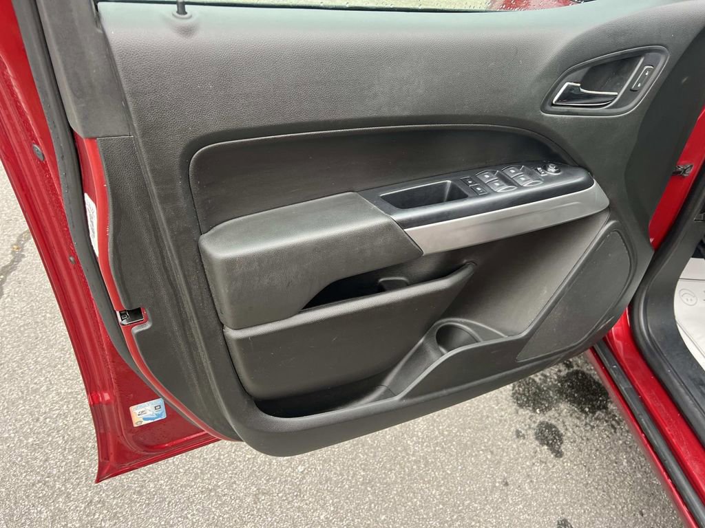 Used 2021 Chevrolet Colorado LT image 10