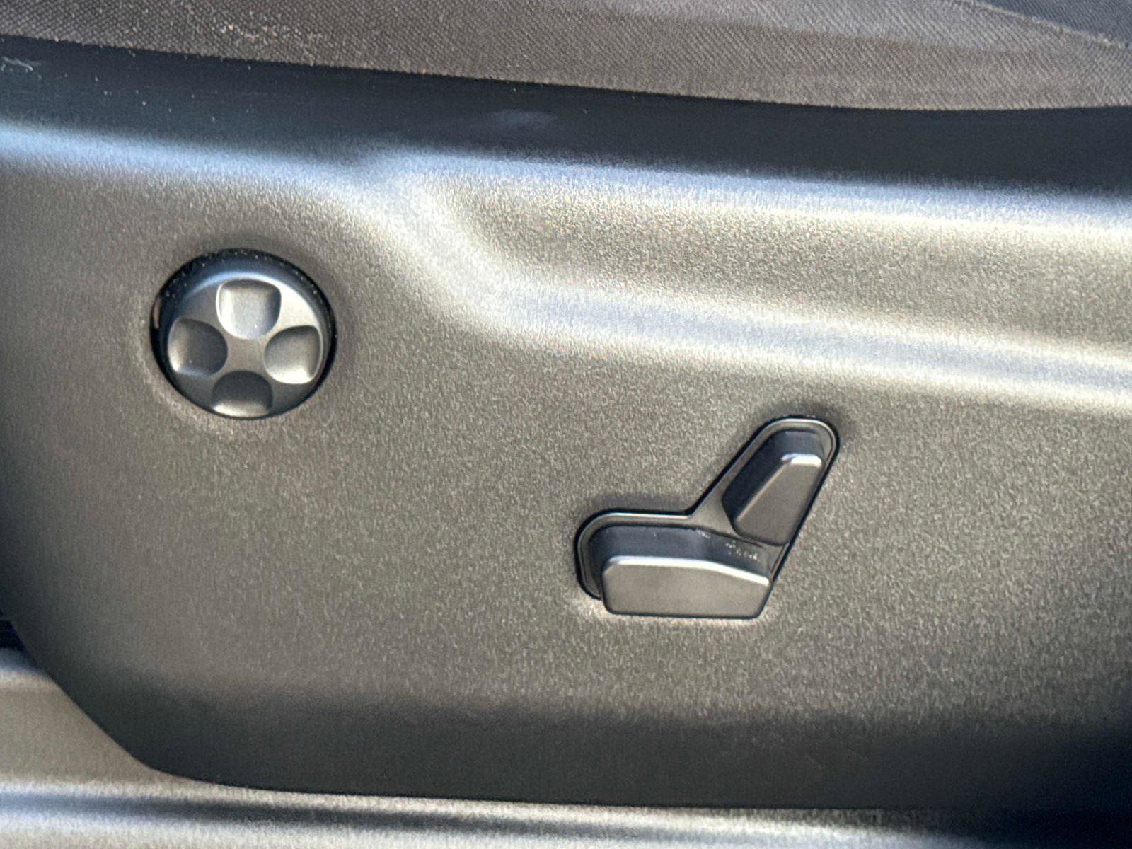 Used 2023 Dodge Durango SXT Launch Edition RWD image 18