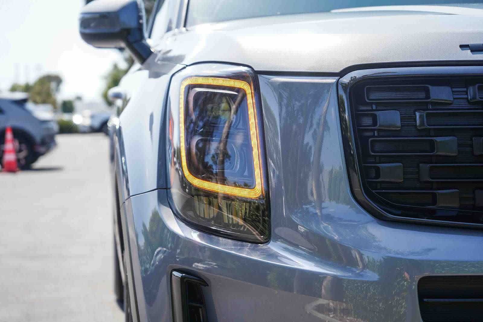 Used 2022 Kia Telluride SX w/ Nightfall Edition Package AWD/4WD image 10