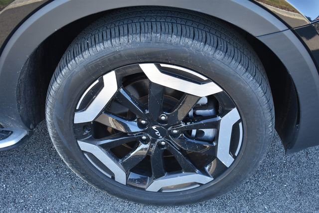 Certified 2023 Kia Telluride S w/ S Sunroof Package AWD/4WD image 12