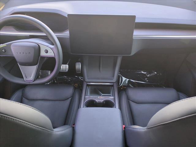 Used 2024 Tesla Model X image 18
