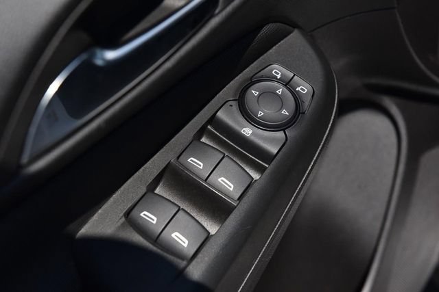 Used 2025 Buick Envista Preferred FWD image 8
