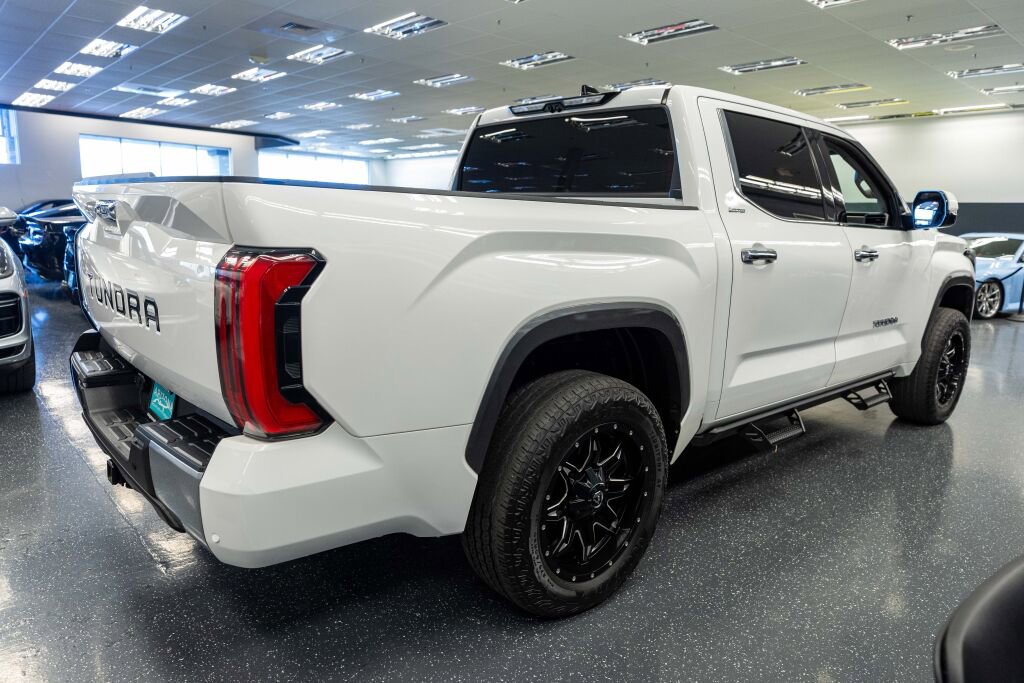 Used 2023 Toyota Tundra Limited AWD/4WD image 5