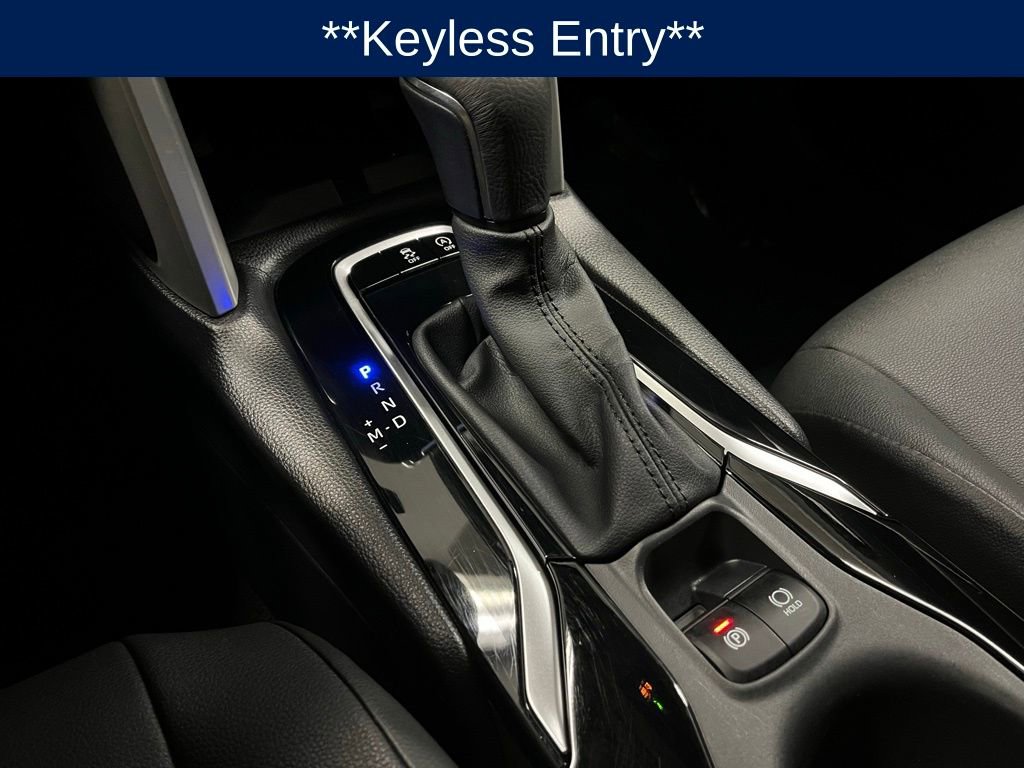 Used 2024 Toyota Corolla Cross XLE w/ Convenience Package image 13