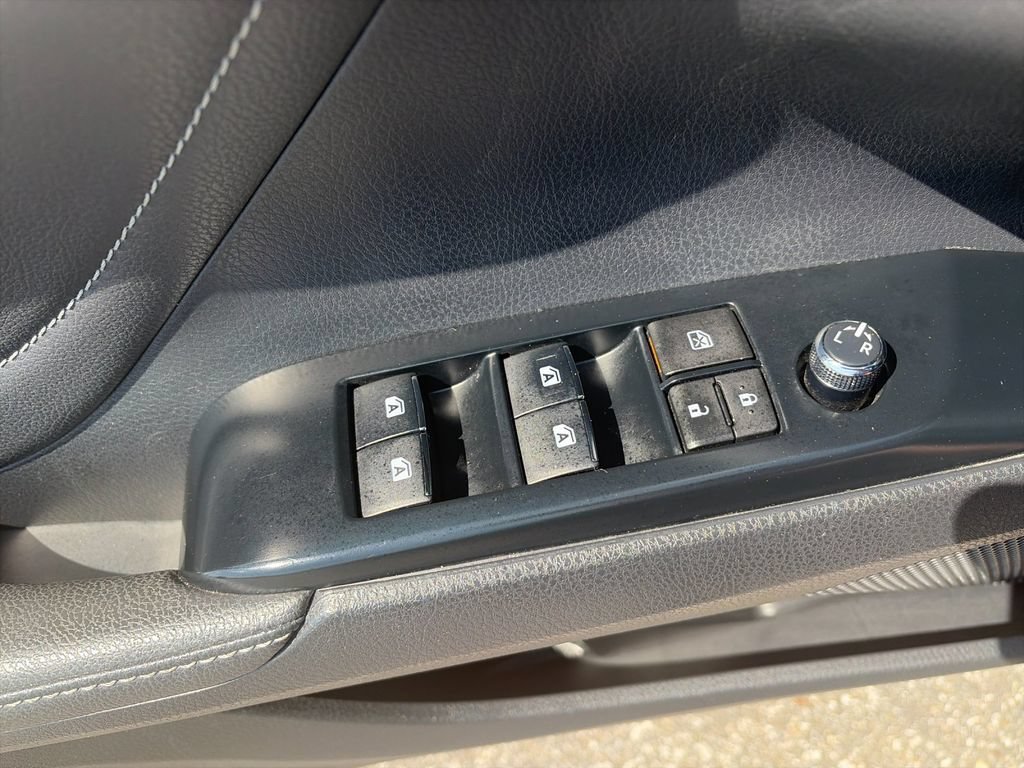Used 2018 Toyota Camry XSE FWD image 13