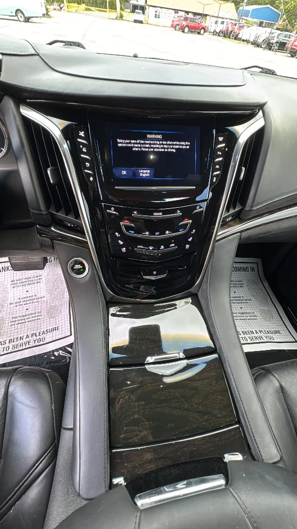 Used 2016 Cadillac Escalade Platinum RWD image 18