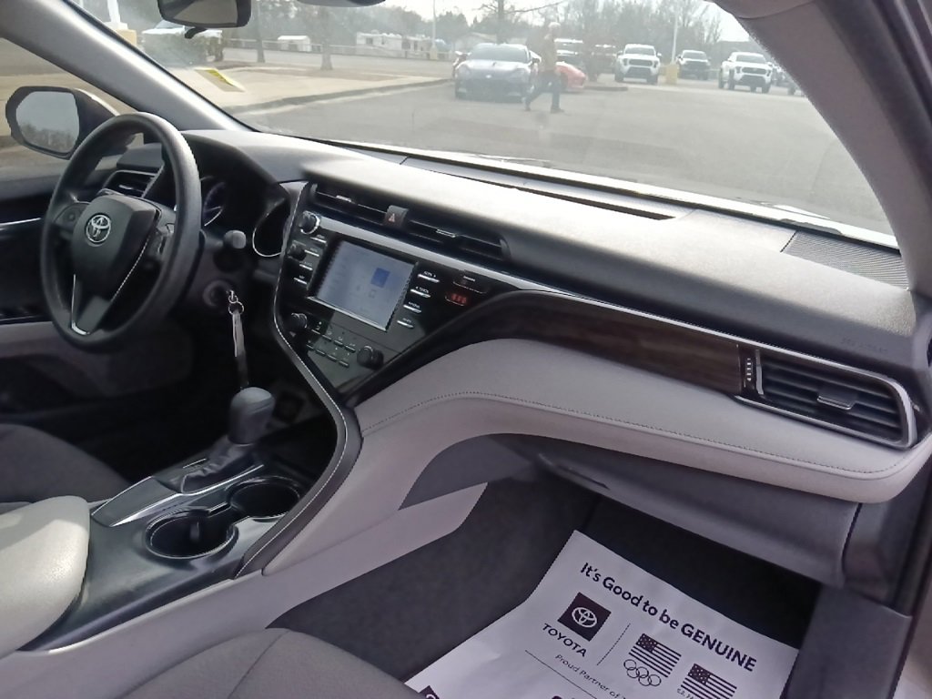 Used 2019 Toyota Camry LE w/ Phone Cable & Charge Package image 31