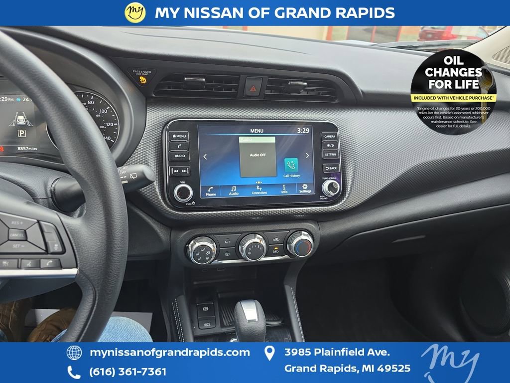 Used 2024 Nissan Kicks SV image 21