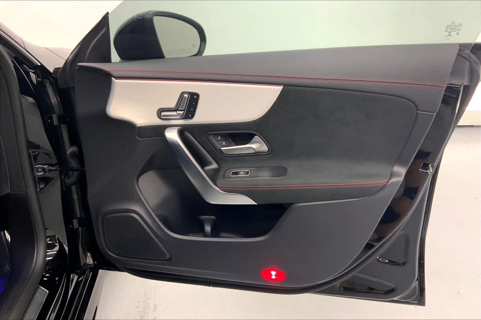 Certified 2023 Mercedes-Benz CLA 35 AMG 4MATIC image 9