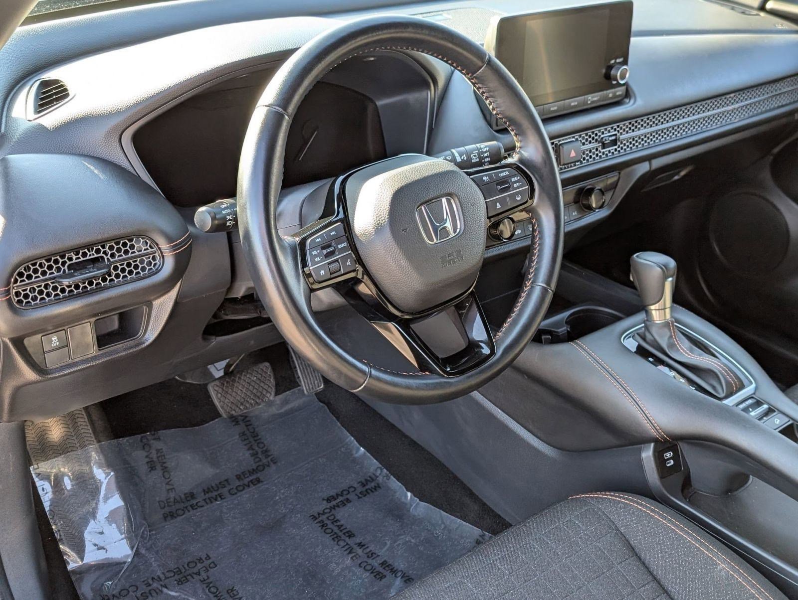 Used 2025 Honda HR-V Sport image 4