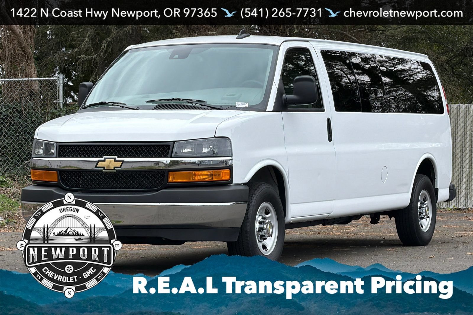 Used 2024 Chevrolet Express 3500 LT w/ LT Preferred Equipment Group RWD image 8