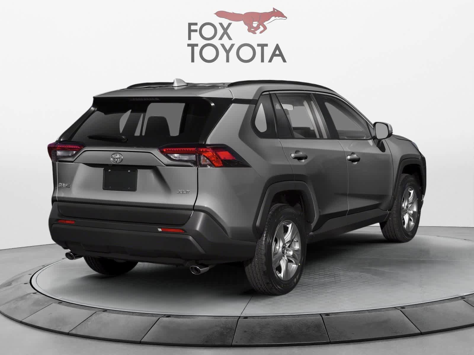 Used 2019 Toyota RAV4 XLE w/ Convenience Package FWD image 2