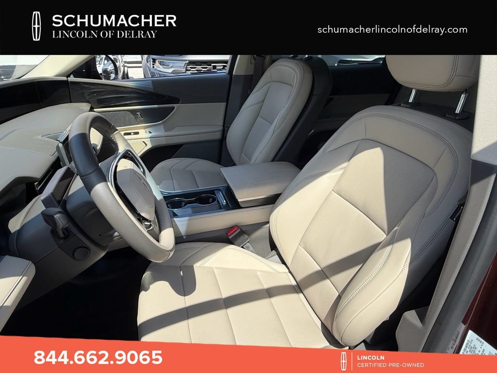Used 2024 Lincoln Nautilus Premier AWD/4WD image 10