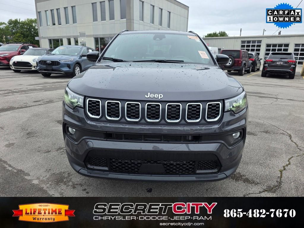 Used 2024 Jeep Compass Latitude video 2