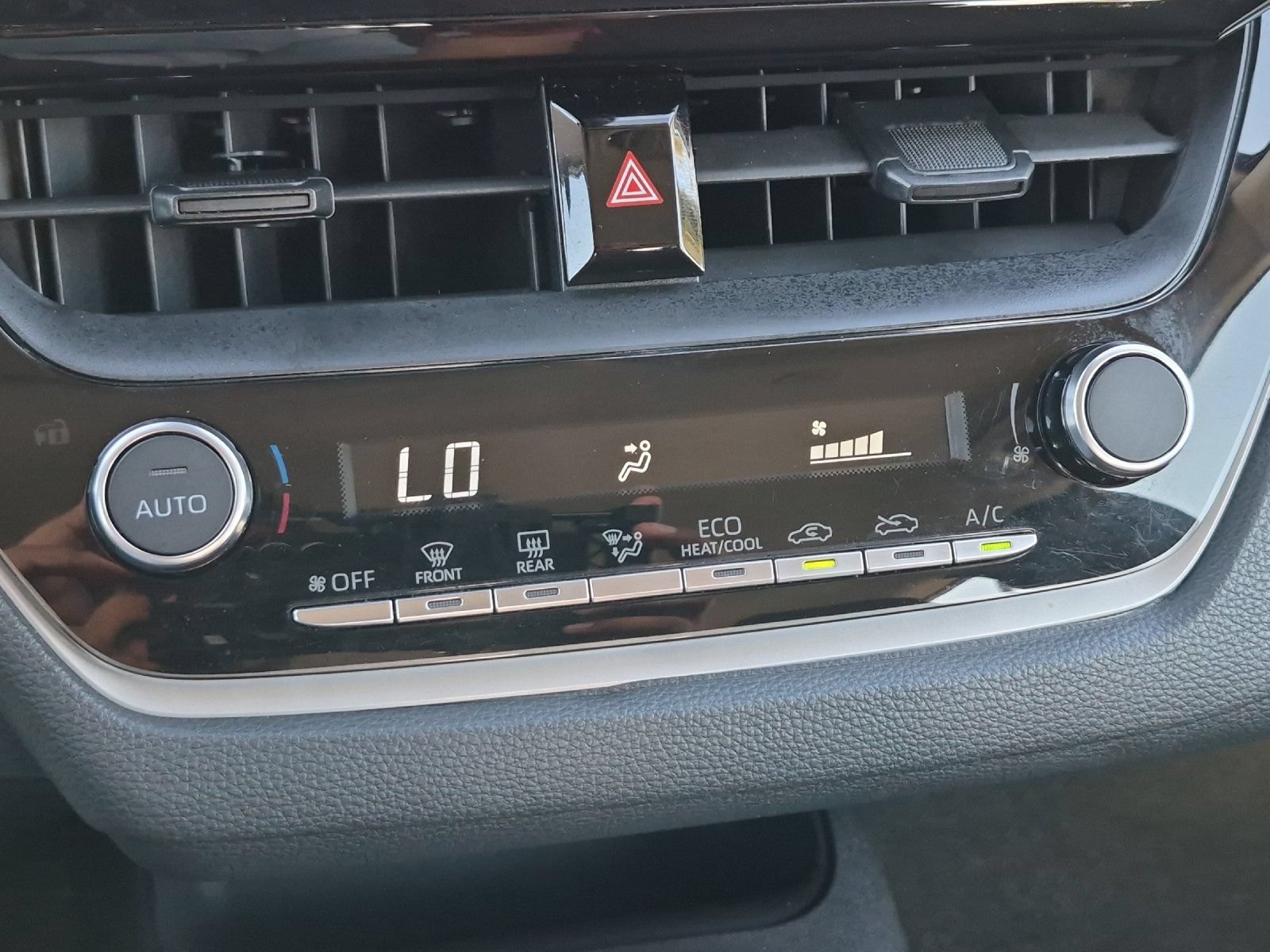 Certified 2024 Toyota Corolla LE FWD image 17