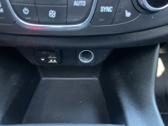 Used 2020 Chevrolet Traverse RS image 31