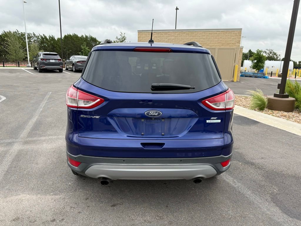 Used 2016 Ford Escape SE w/ SE Leather Comfort Package FWD image 5