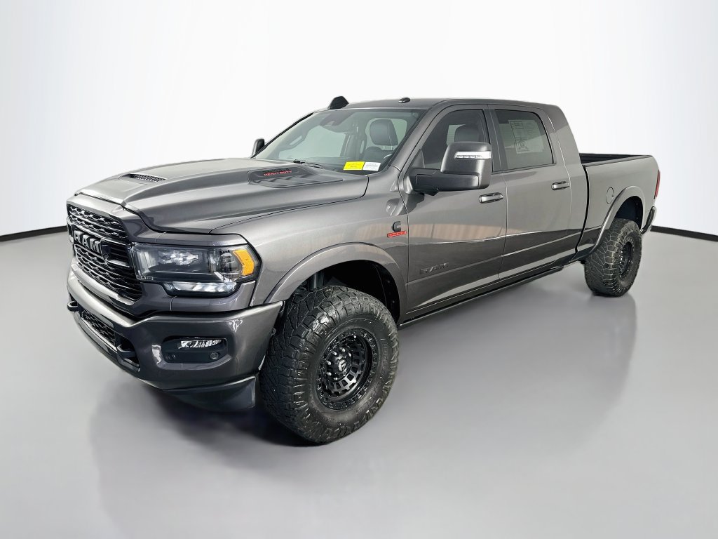 Used 2024 RAM 2500 Limited AWD/4WD image 3