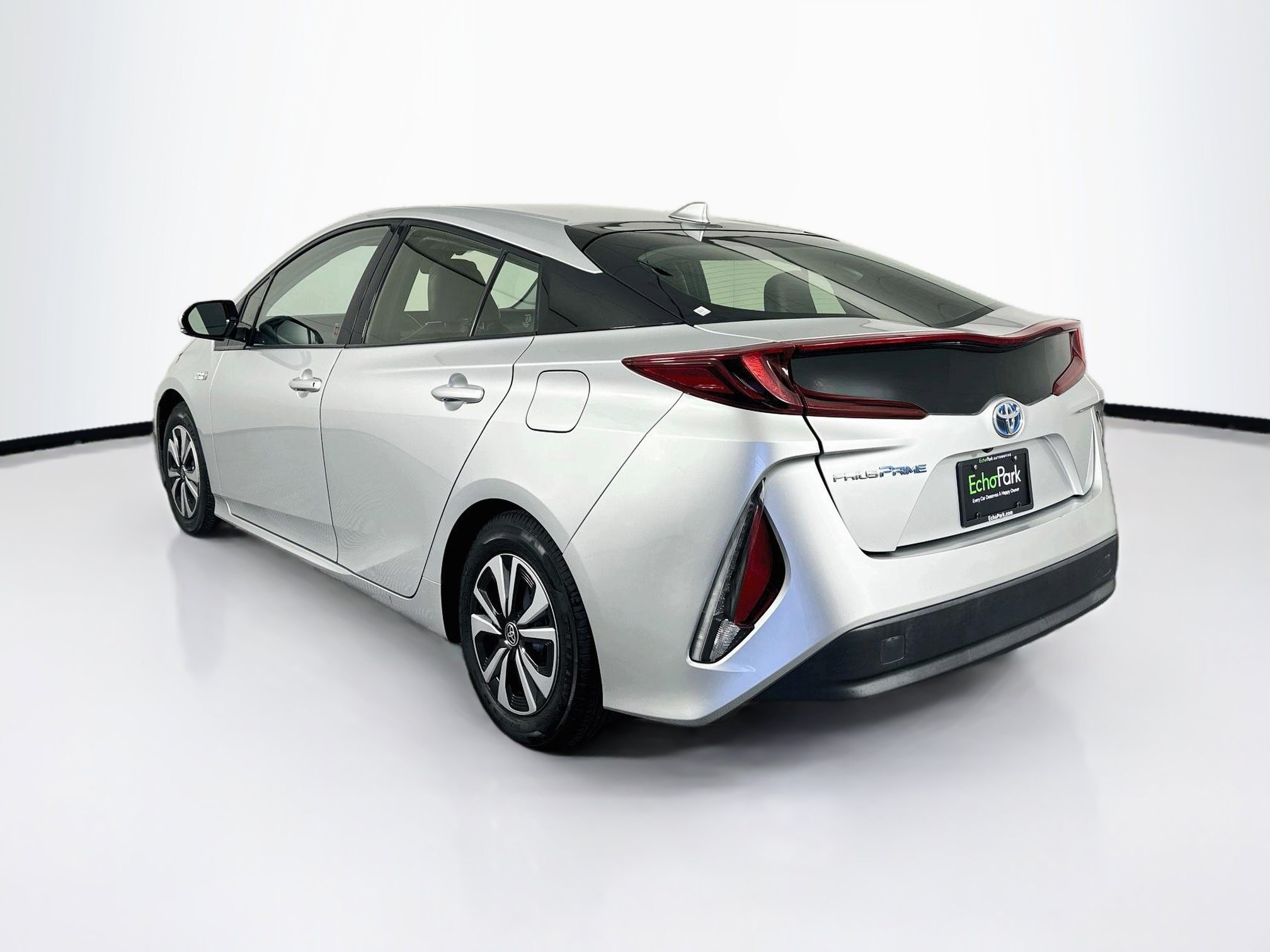 Used 2017 Toyota Prius Prime Premium FWD image 5