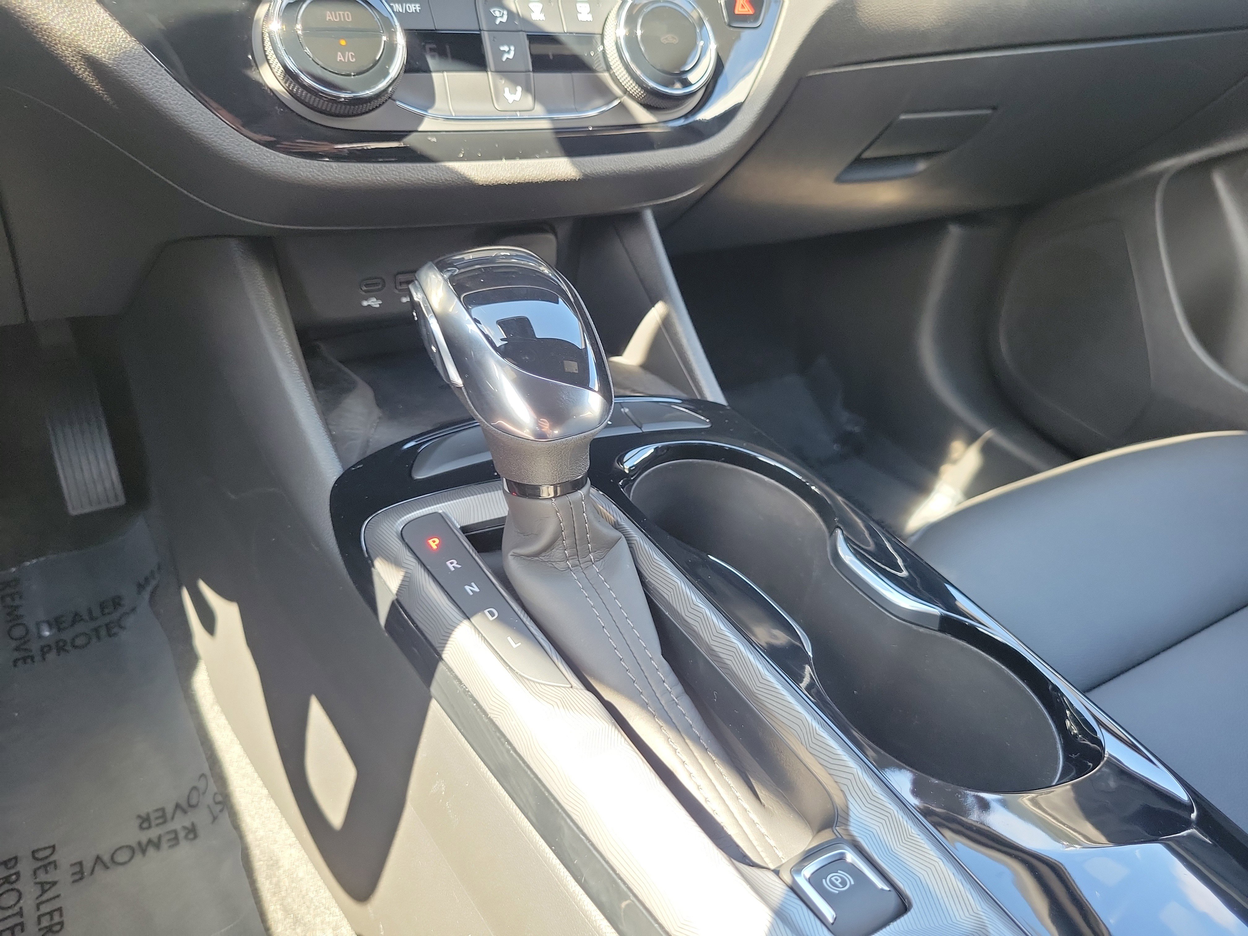 Used 2024 Buick Envista Sport Touring w/ Convenience II Package image 22