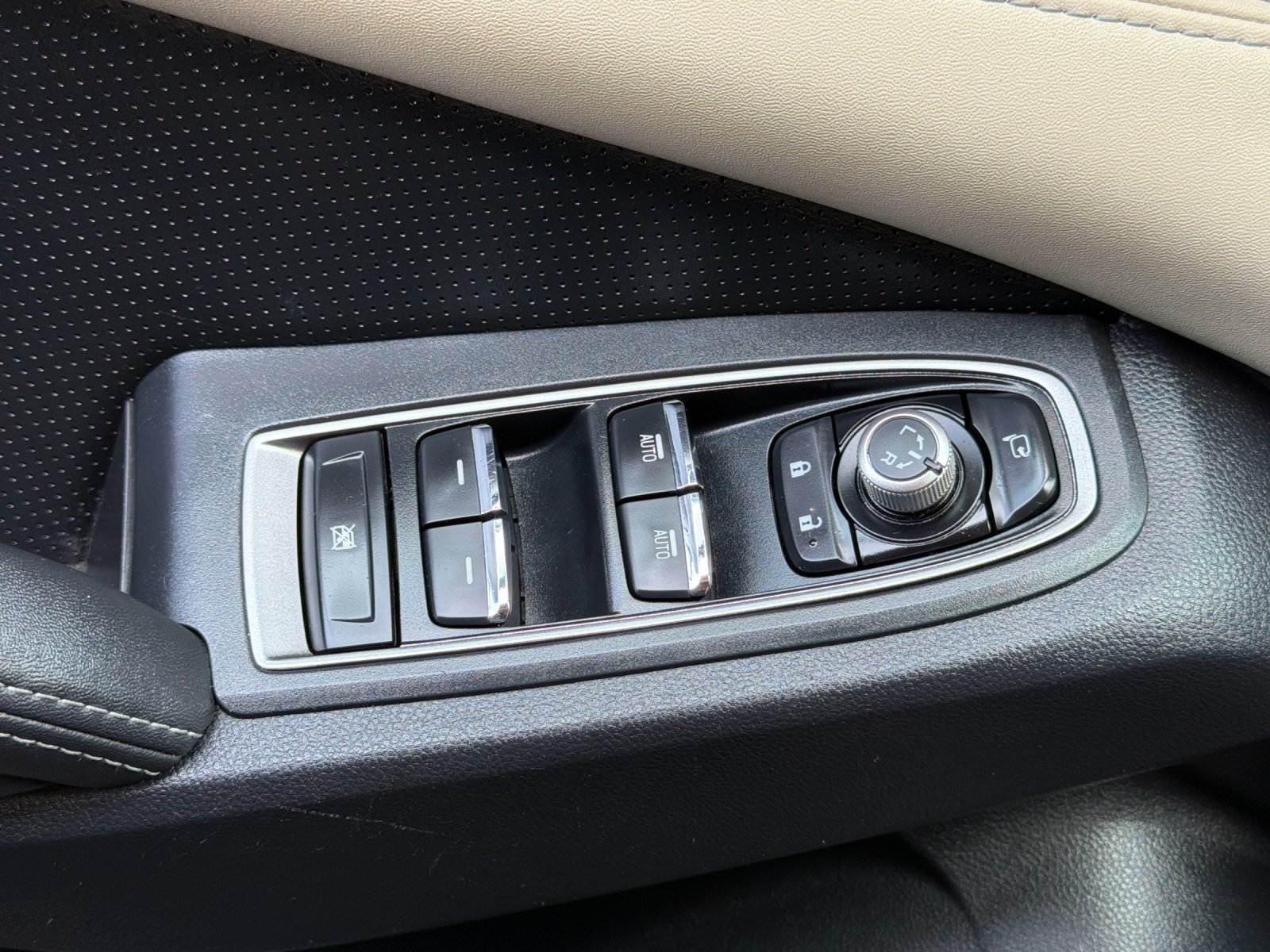 Used 2022 Subaru Ascent Touring AWD/4WD image 13