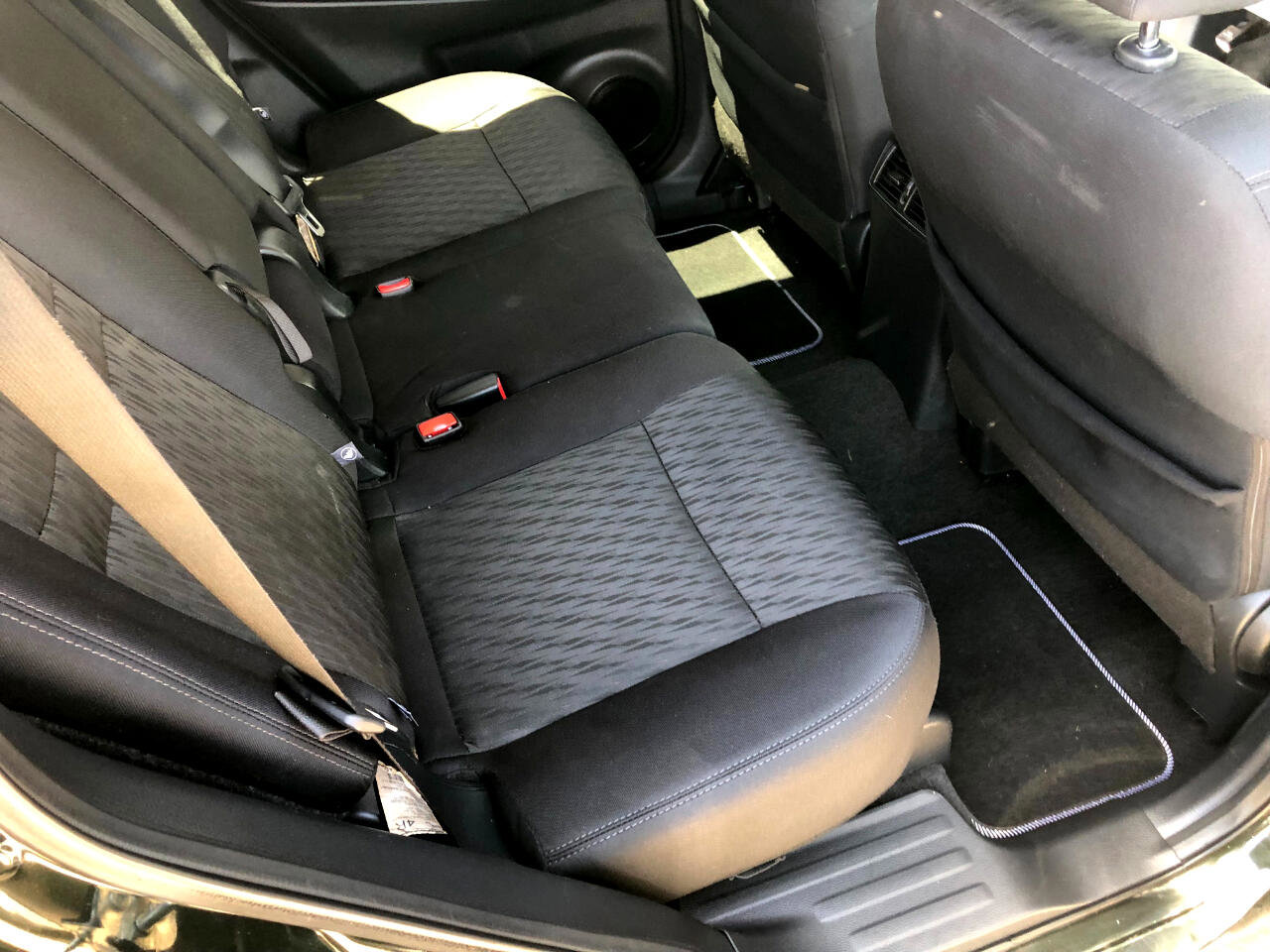 Used 2019 Nissan Rogue SV image 27