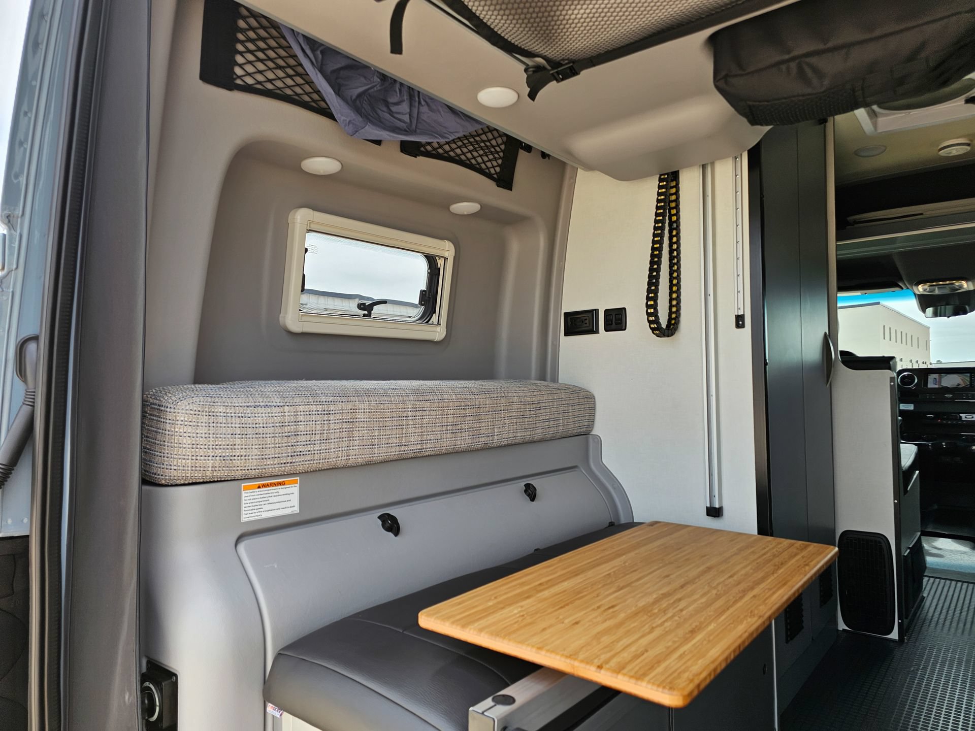 Used 2022 Mercedes-Benz Sprinter 2500 image 34