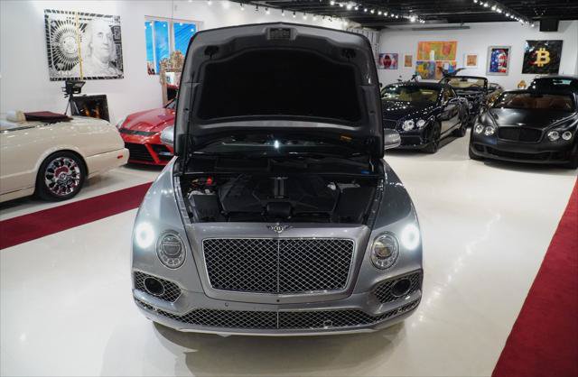 Used 2020 Bentley Bentayga AWD/4WD image 30
