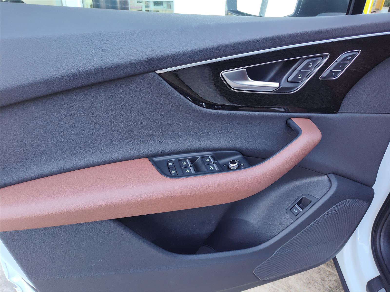 Used 2023 Audi Q7 3.0T Premium image 16