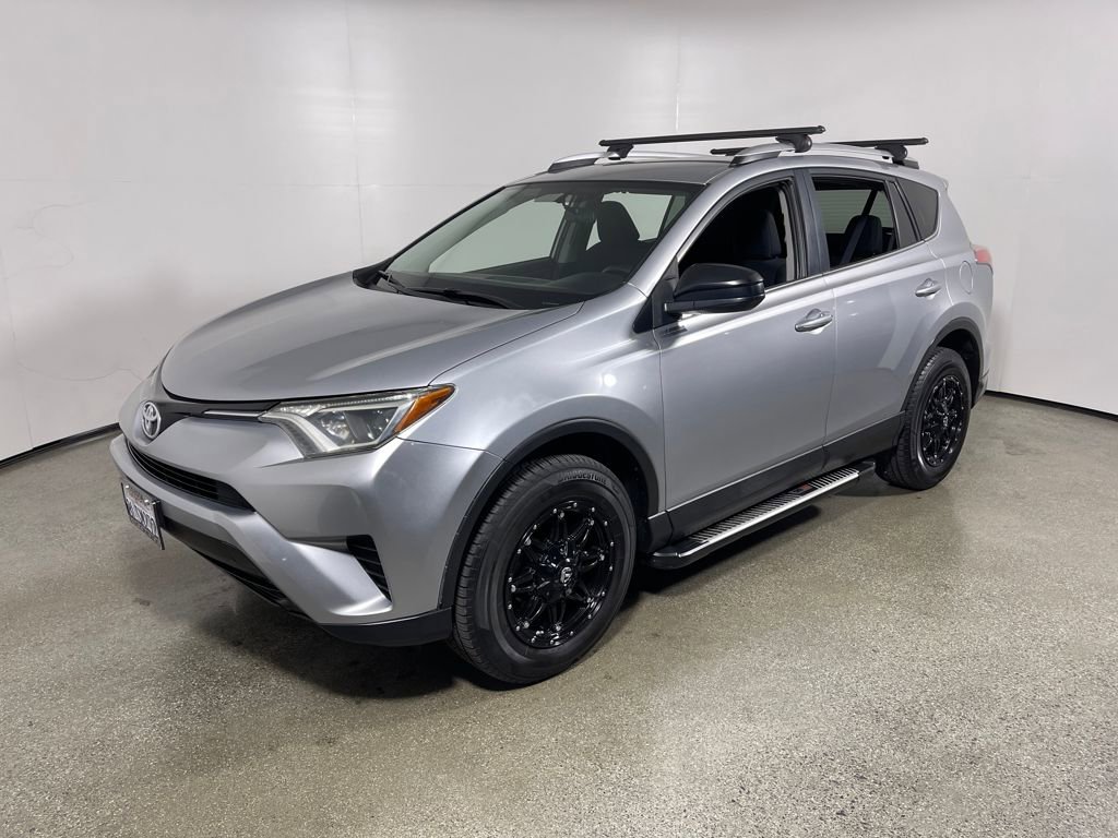 Used 2016 Toyota RAV4 LE image 6