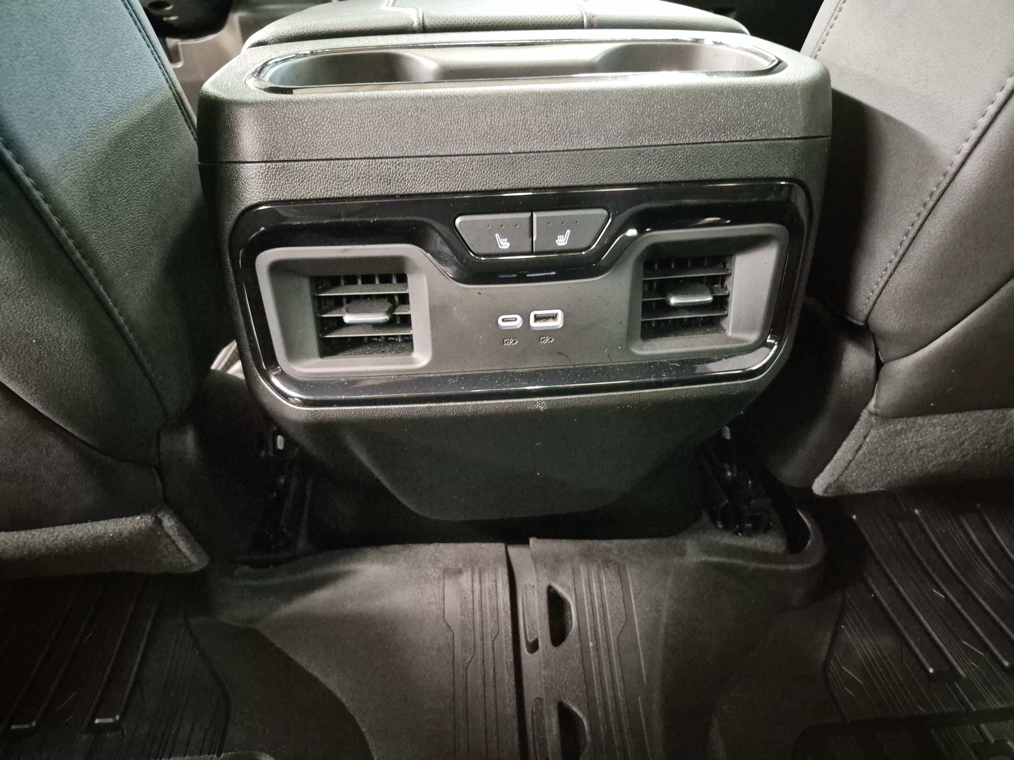 Used 2025 GMC Sierra 2500 AT4 w/ AT4 Premium Plus Package AWD/4WD image 27