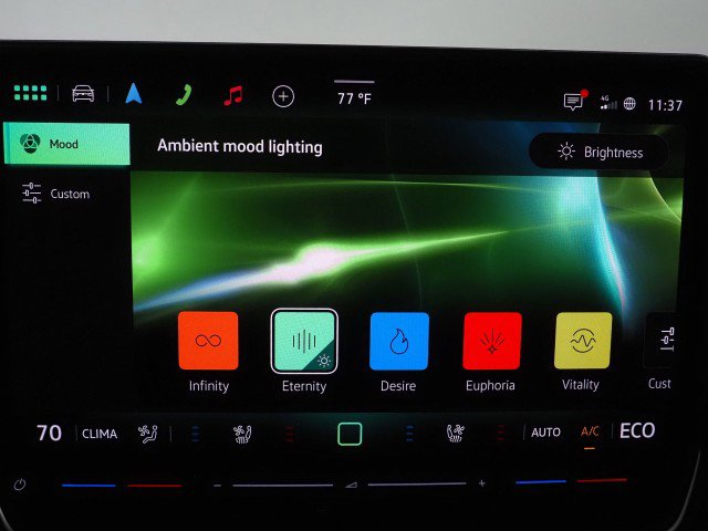 Used 2025 Volkswagen ID. Buzz Pro S RWD image 34