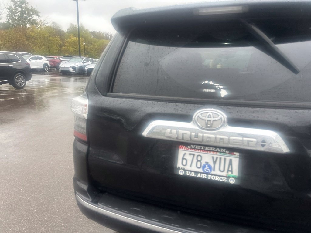 Used 2021 Toyota 4Runner Limited AWD/4WD image 17