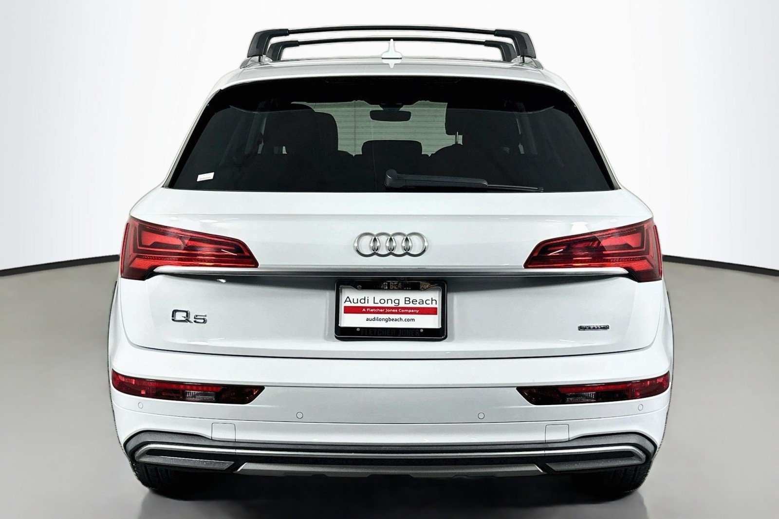 Used 2021 Audi Q5 2.0T Premium w/ Convenience Package AWD/4WD image 3