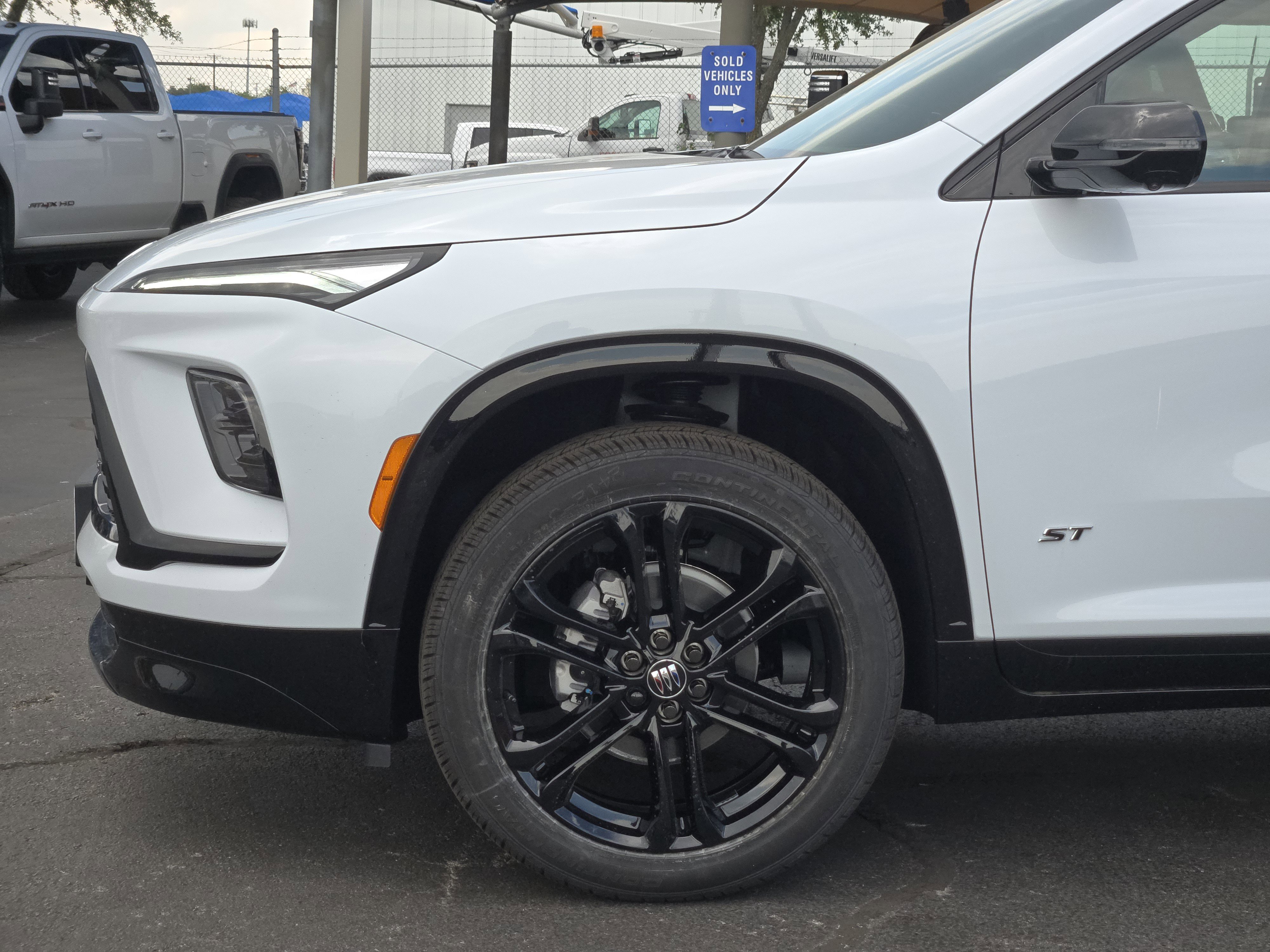 New 2026 Buick Enclave Sport Touring w/ Power Package image 5