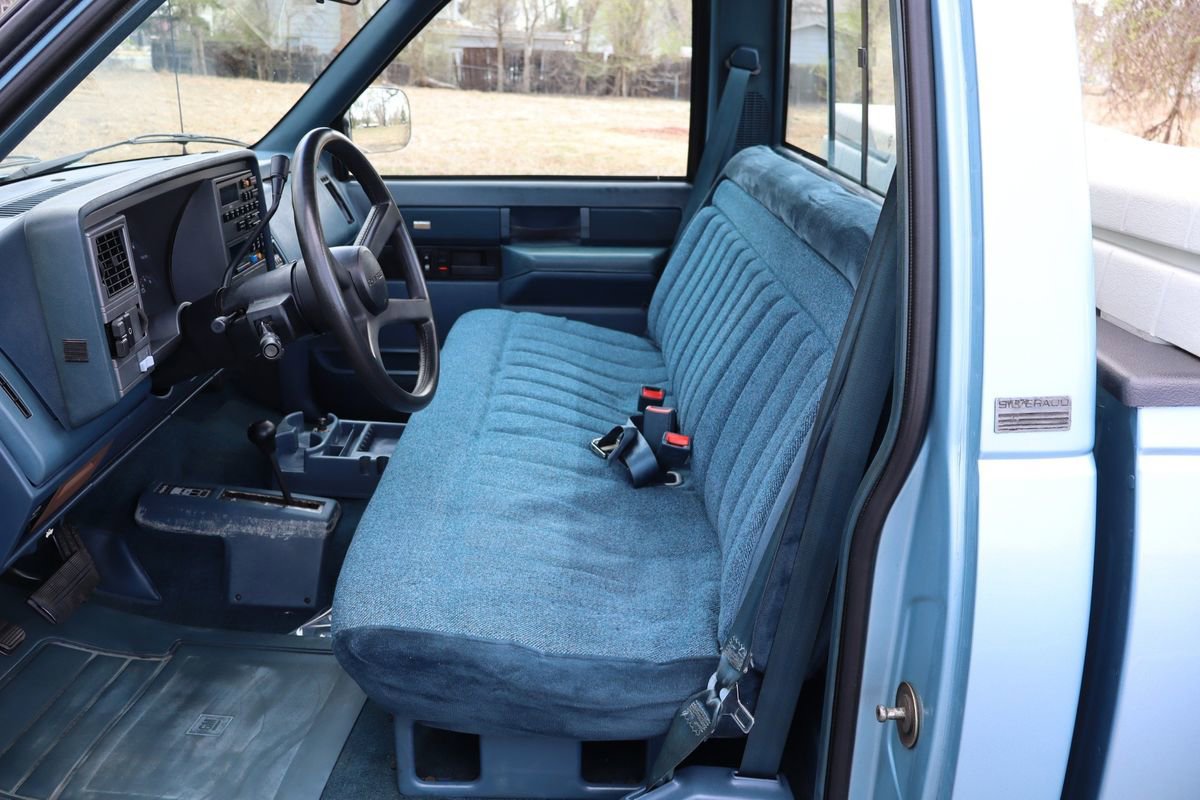 Used 1989 Chevrolet Silverado 2500 4x4 Regular Cab image 19