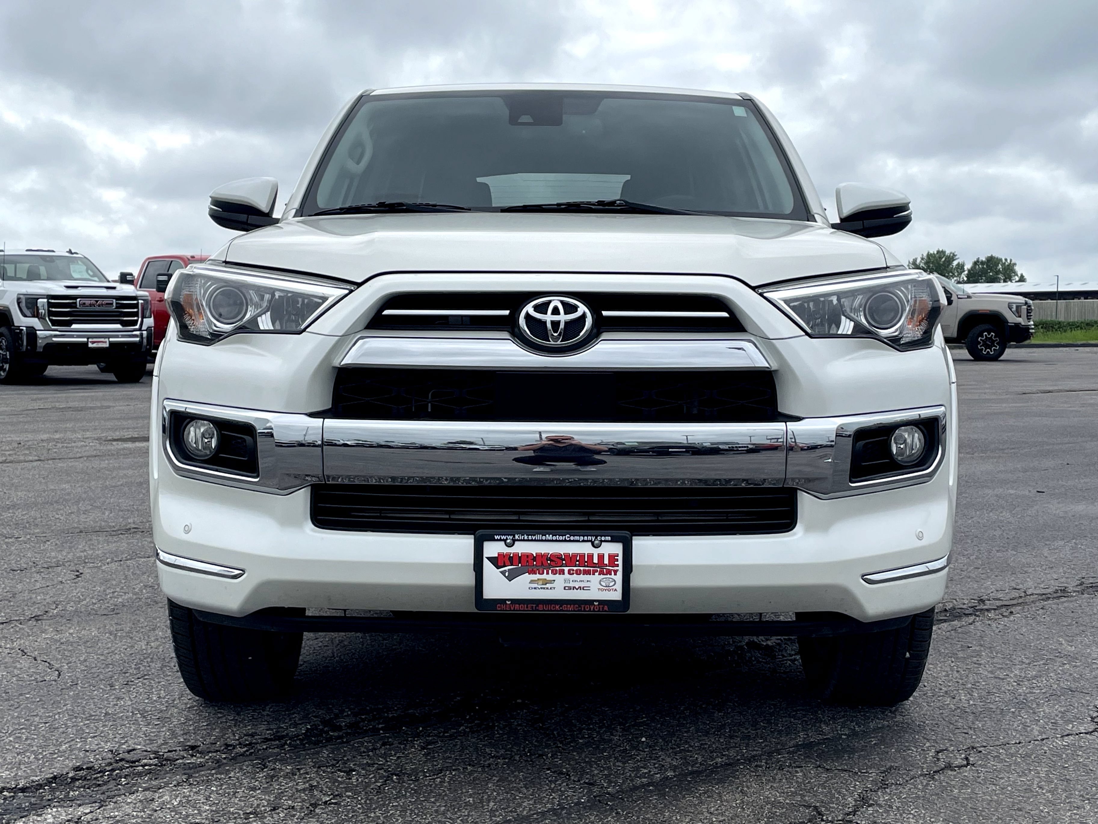 Used 2020 Toyota 4Runner Limited AWD/4WD image 9