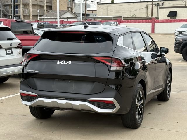 Used 2024 Kia Sportage EX FWD image 4