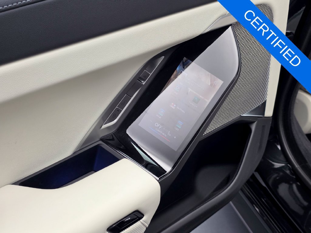 Certified 2023 BMW 740i RWD image 27