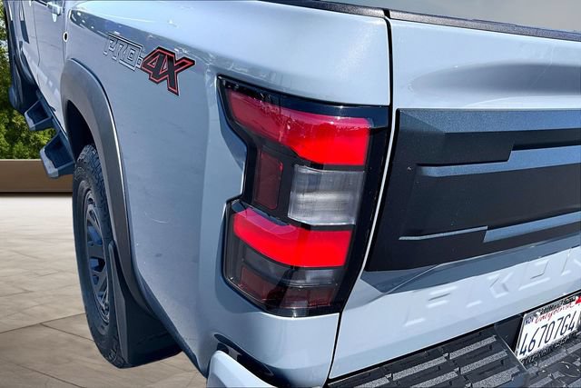 Used 2025 Nissan Frontier PRO-4X AWD/4WD image 23