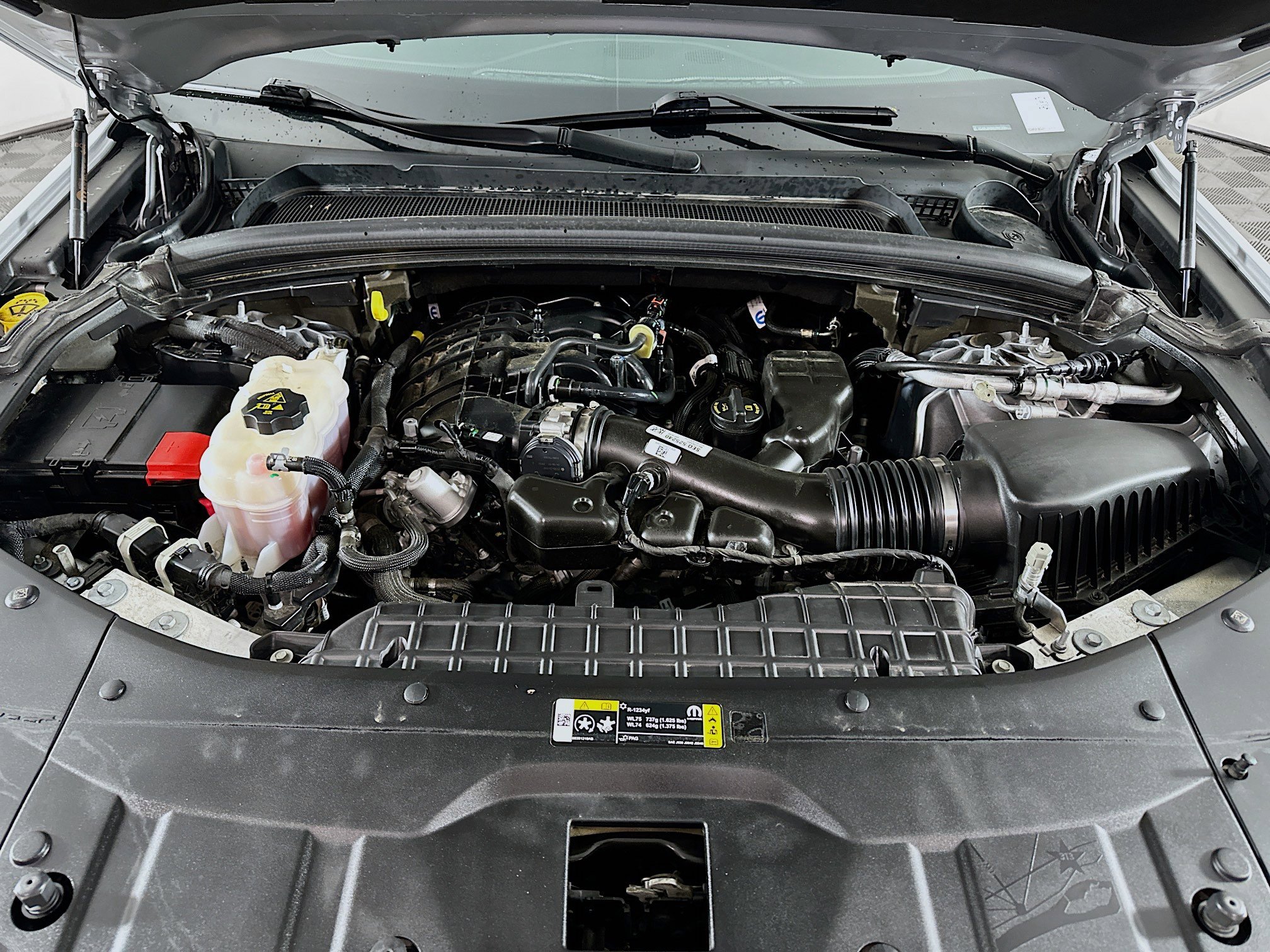 Used 2024 Jeep Grand Cherokee Limited image 32