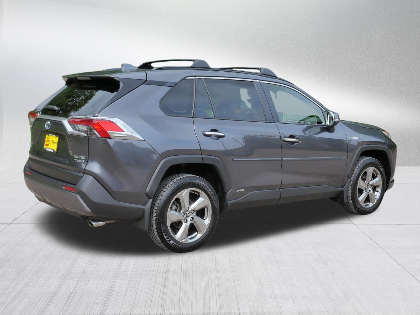 Used 2020 Toyota RAV4 Limited AWD/4WD image 8