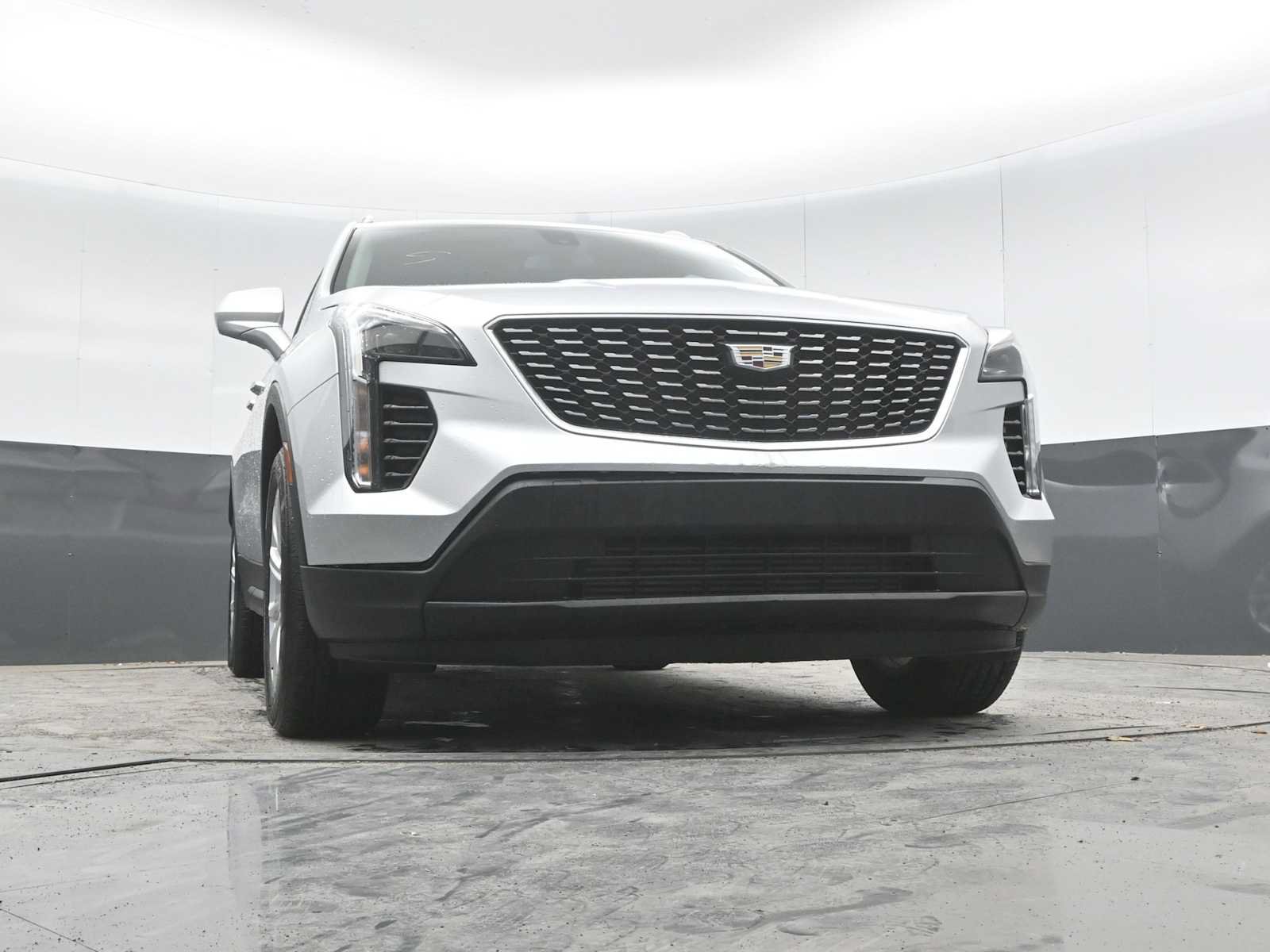 Used 2019 Cadillac XT4 Luxury w/ Cold Weather Package AWD/4WD image 41