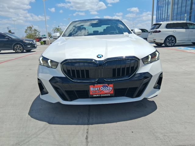New 2027 BMW 540i xDrive w/ M Sport Package AWD/4WD image 2