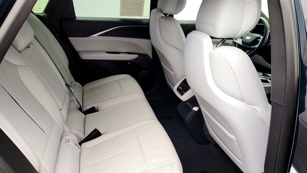 Used 2024 Cadillac Lyriq Luxury image 22