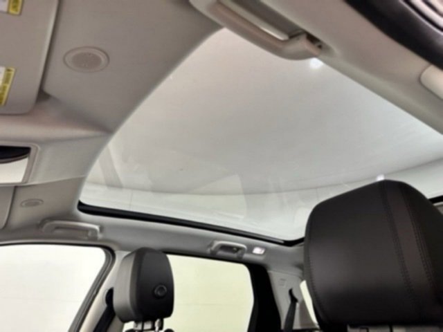 New 2025 Land Rover Discovery Sport S image 10