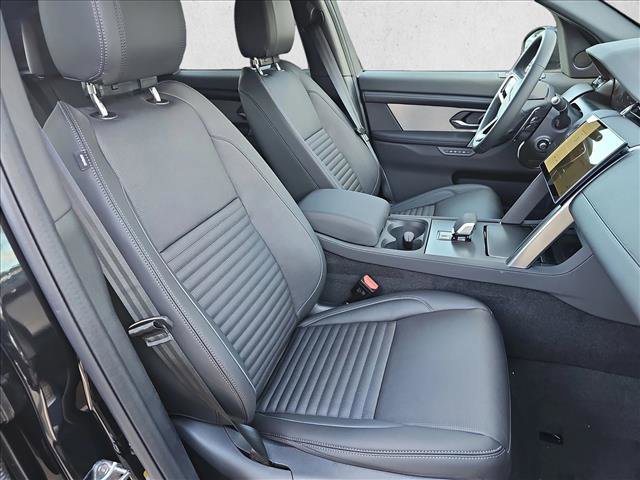 Used 2025 Land Rover Discovery Sport Dynamic SE image 11