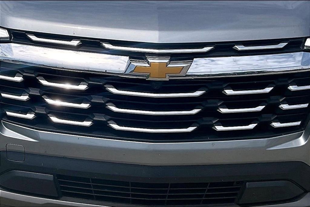 Used 2026 Chevrolet Equinox LT FWD image 27
