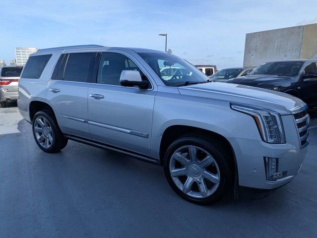 Used 2018 Cadillac Escalade Premium Luxury AWD/4WD image 1